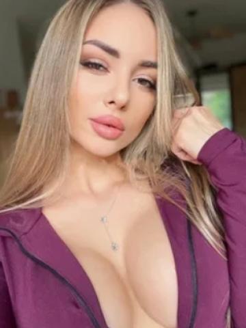 Моника
